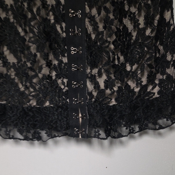 Scully Black Lace Blouse - Picture 7 of 8